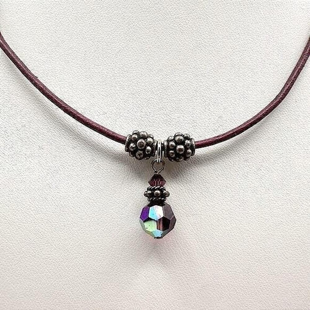 Vintage 90s Purple Crystal Pendant Leather Cord Fashion Necklace Boho Jewelry